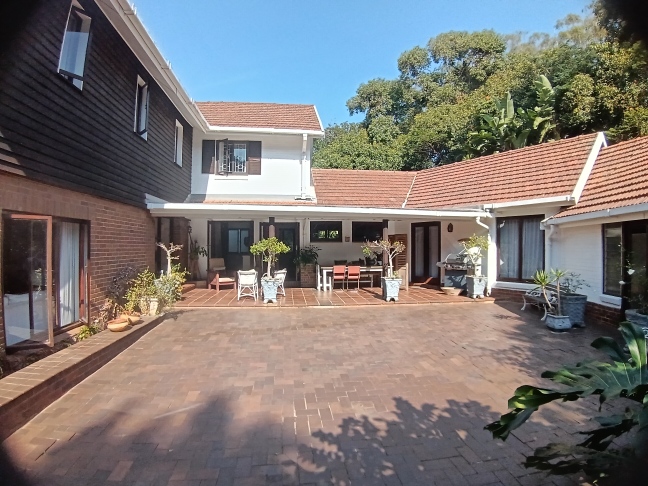 5 Bedroom Property for Sale in Athlone KwaZulu-Natal
