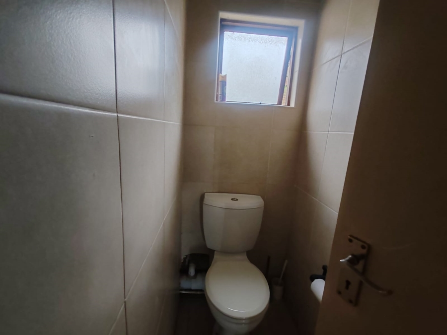 To Let 3 Bedroom Property for Rent in Southgate KwaZulu-Natal
