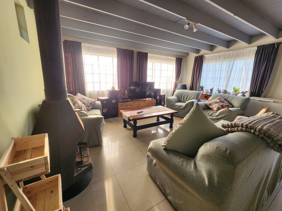 3 Bedroom Property for Sale in Greendale KwaZulu-Natal