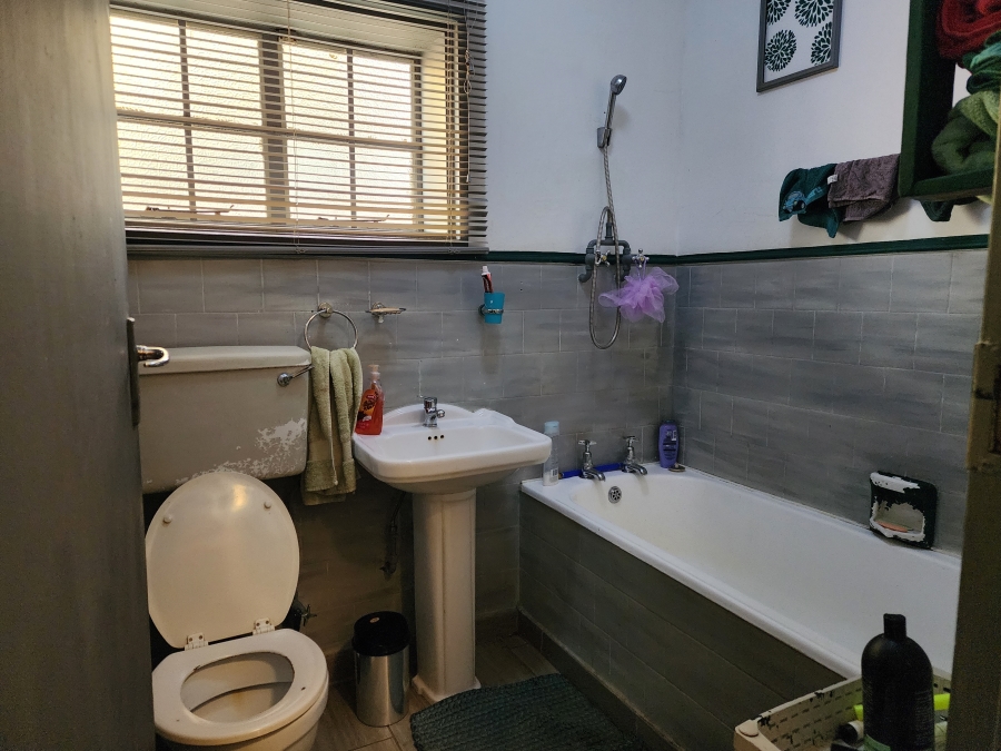 3 Bedroom Property for Sale in Greendale KwaZulu-Natal