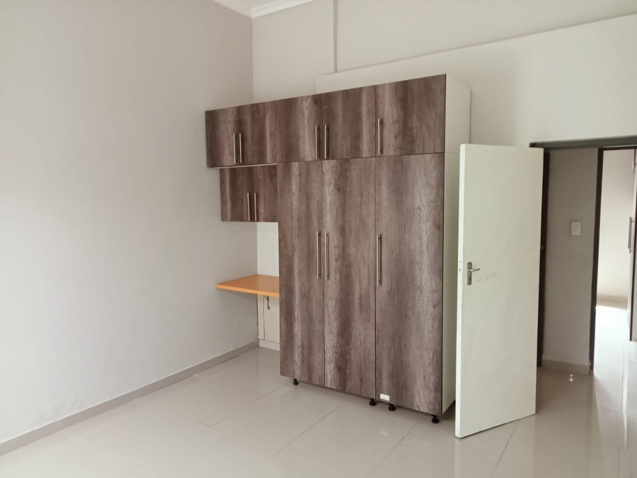 To Let 4 Bedroom Property for Rent in Scottsville KwaZulu-Natal