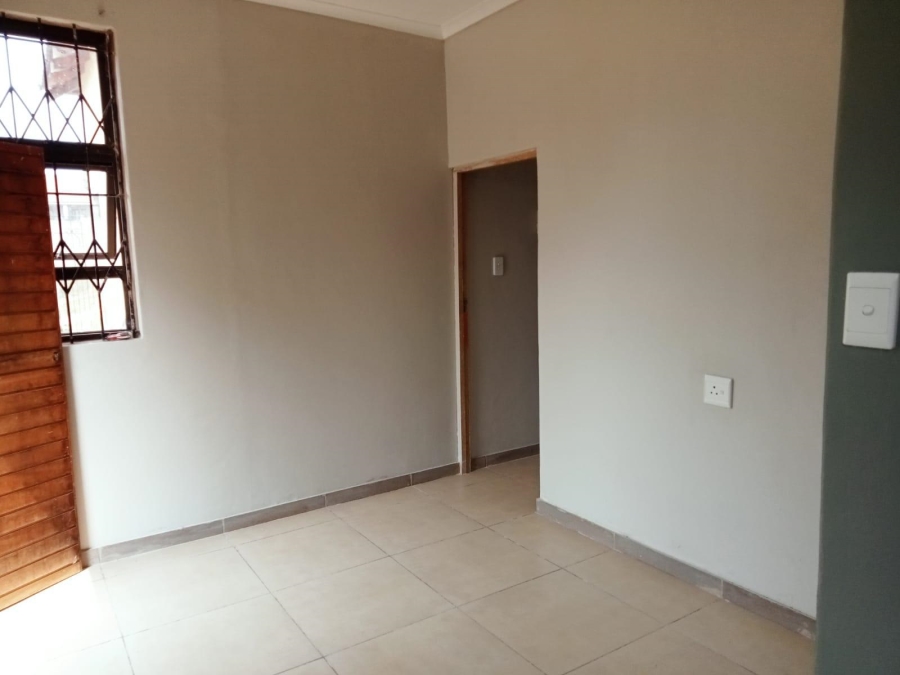 To Let 4 Bedroom Property for Rent in Scottsville KwaZulu-Natal