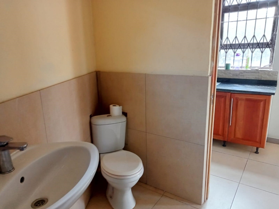 To Let 4 Bedroom Property for Rent in Scottsville KwaZulu-Natal