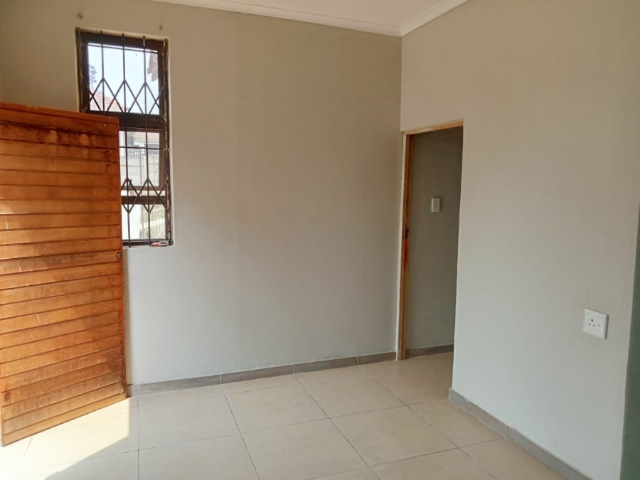 To Let 4 Bedroom Property for Rent in Scottsville KwaZulu-Natal