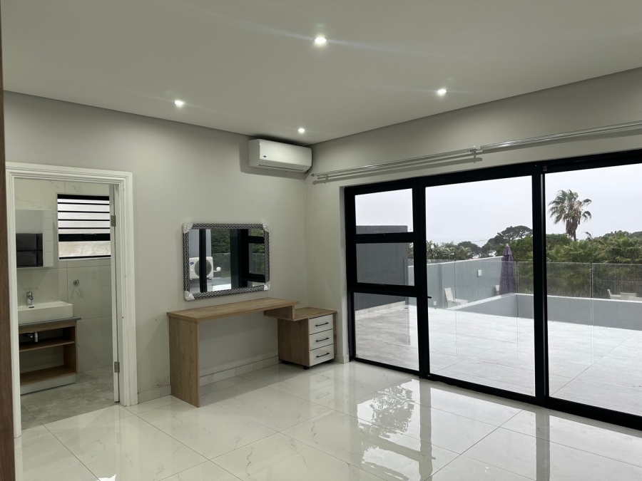 2 Bedroom Property for Sale in Umhlanga KwaZulu-Natal