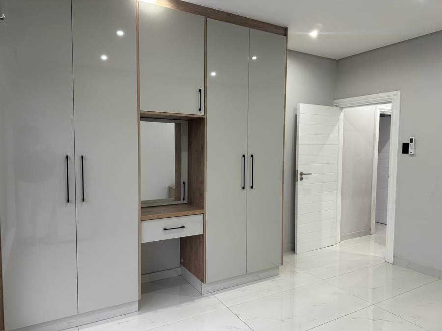 2 Bedroom Property for Sale in Umhlanga KwaZulu-Natal