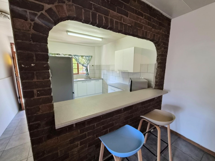 To Let 2 Bedroom Property for Rent in Scottsville KwaZulu-Natal