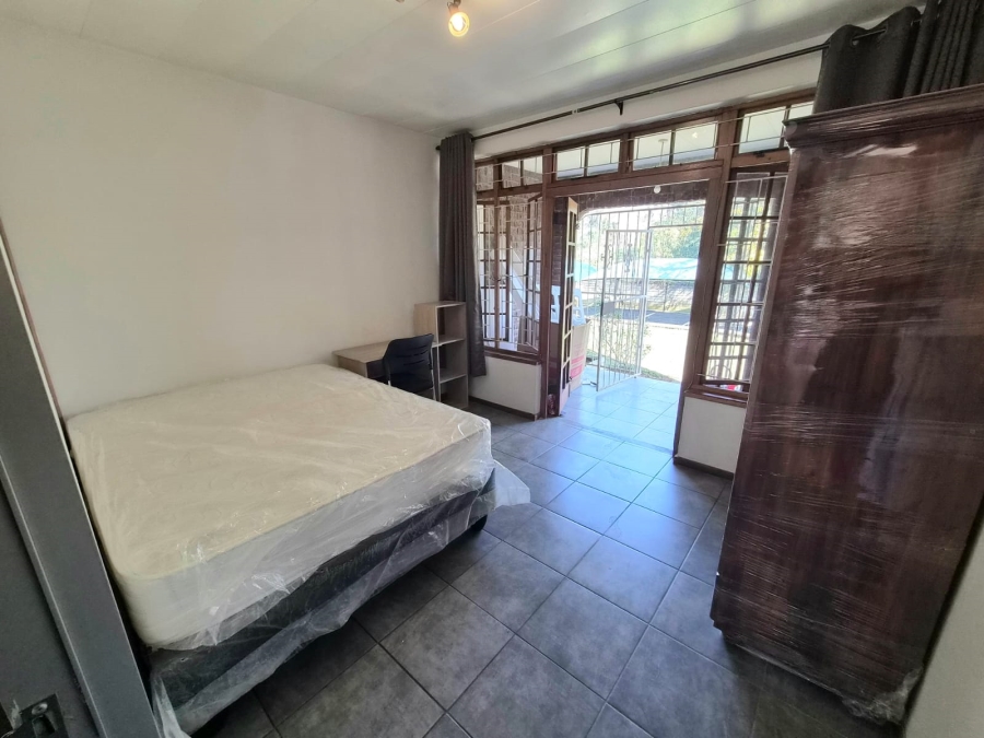 To Let 2 Bedroom Property for Rent in Scottsville KwaZulu-Natal