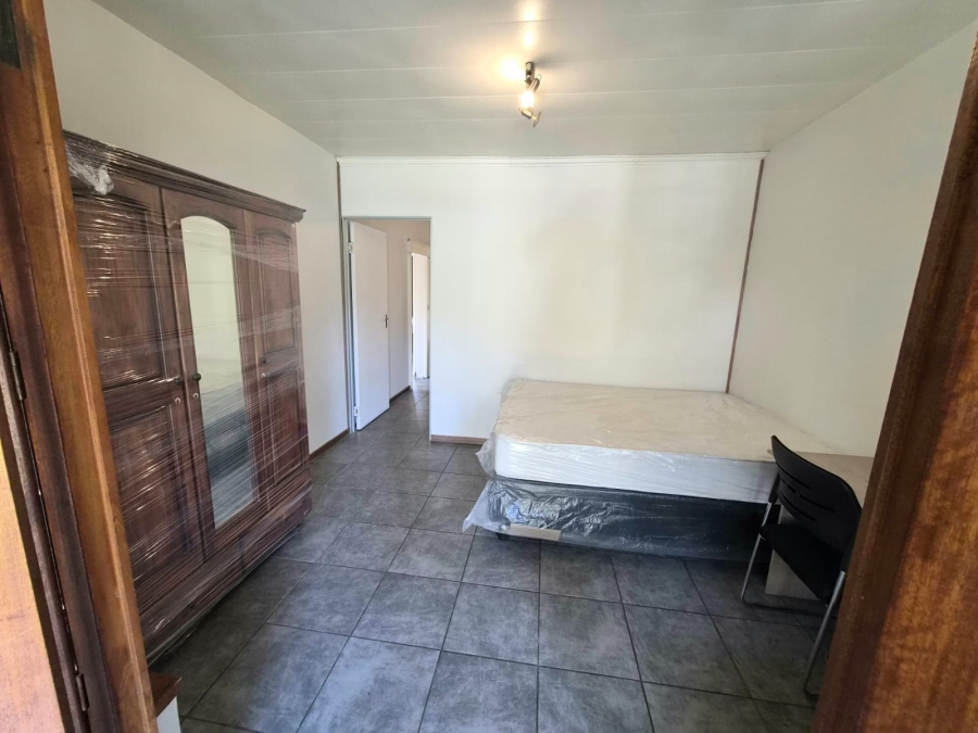 To Let 2 Bedroom Property for Rent in Scottsville KwaZulu-Natal
