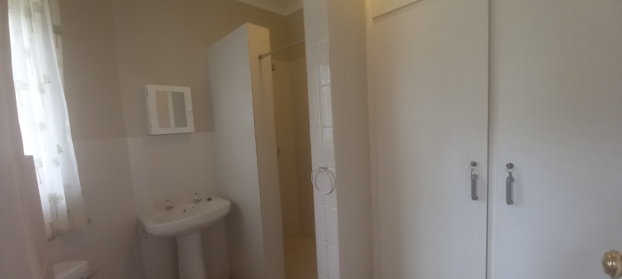 To Let 1 Bedroom Property for Rent in Waterfall KwaZulu-Natal