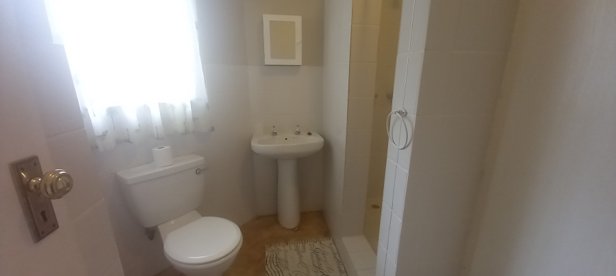 To Let 1 Bedroom Property for Rent in Waterfall KwaZulu-Natal