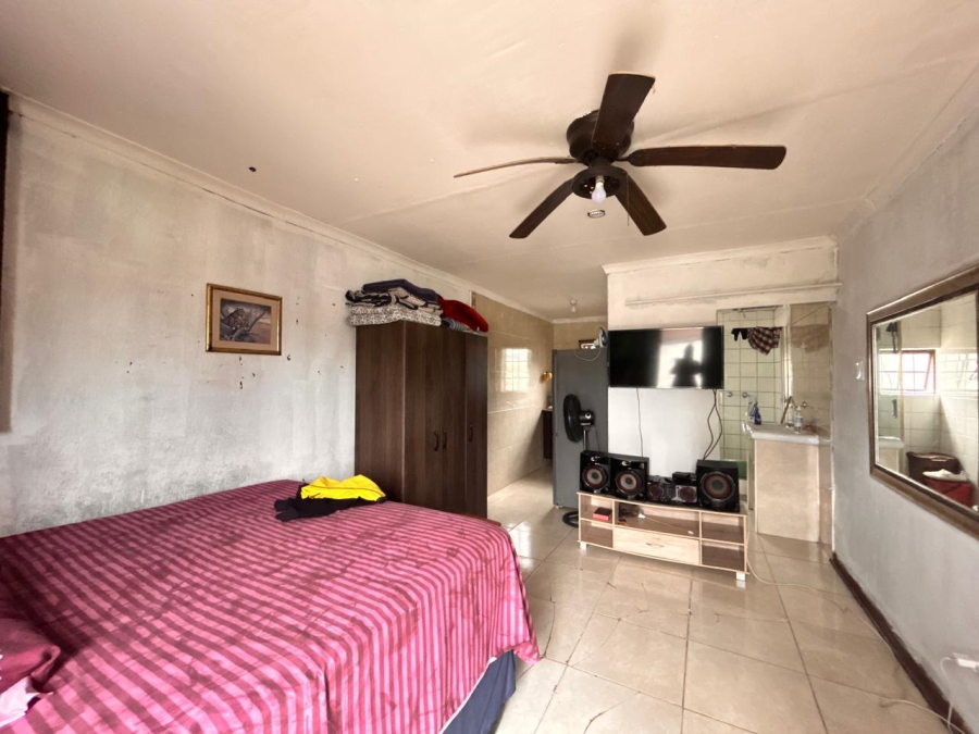11 Bedroom Property for Sale in Meer En See KwaZulu-Natal