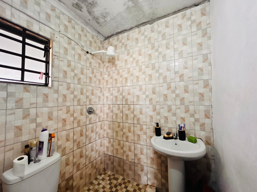 11 Bedroom Property for Sale in Meer En See KwaZulu-Natal