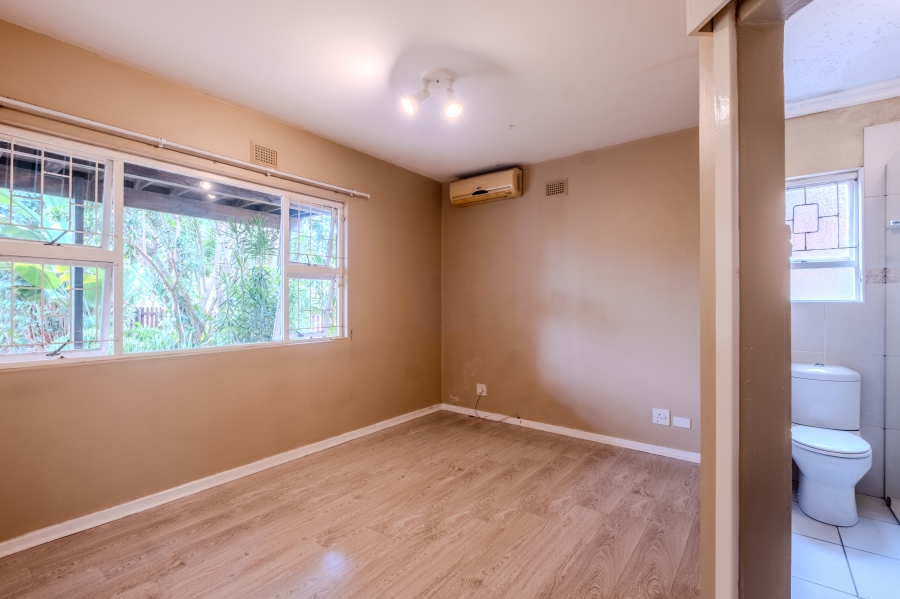 2 Bedroom Property for Sale in Sunningdale KwaZulu-Natal