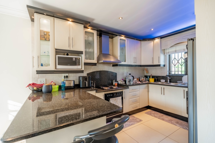 4 Bedroom Property for Sale in Bellair KwaZulu-Natal