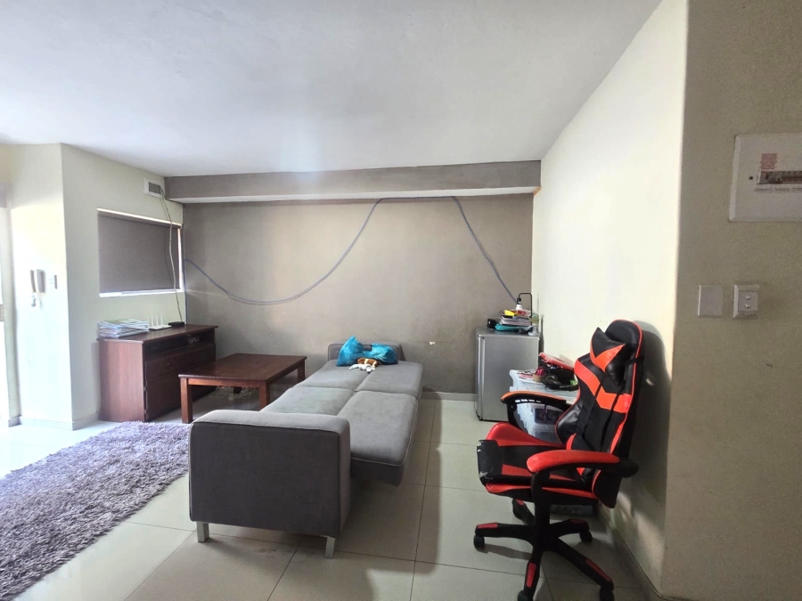 To Let 2 Bedroom Property for Rent in Somerset Park KwaZulu-Natal