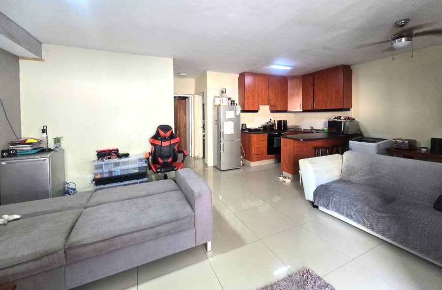 To Let 2 Bedroom Property for Rent in Somerset Park KwaZulu-Natal