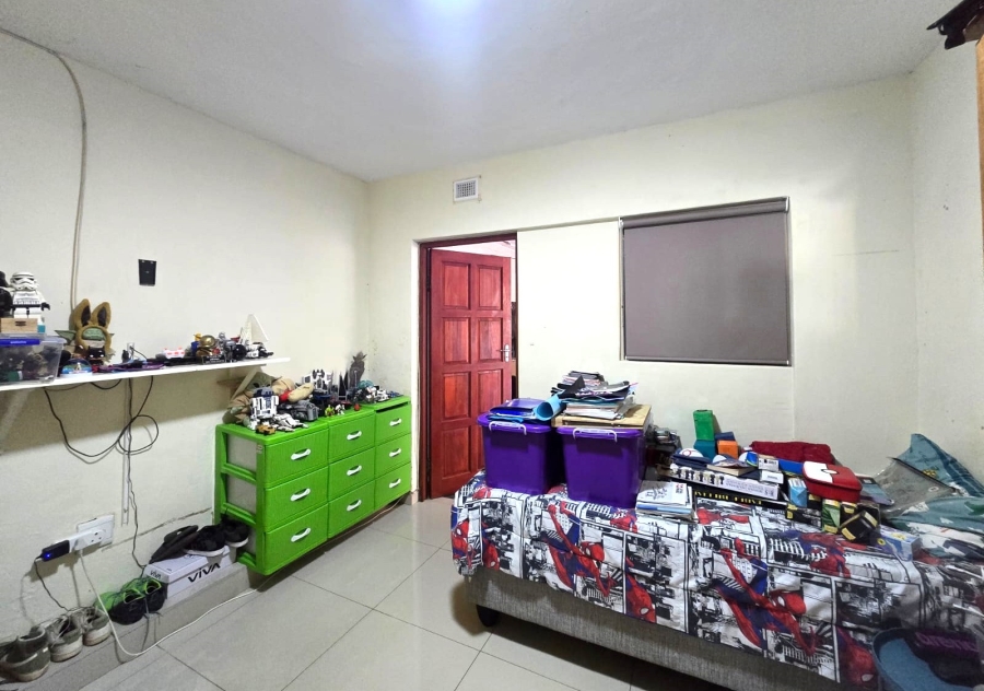 To Let 2 Bedroom Property for Rent in Somerset Park KwaZulu-Natal