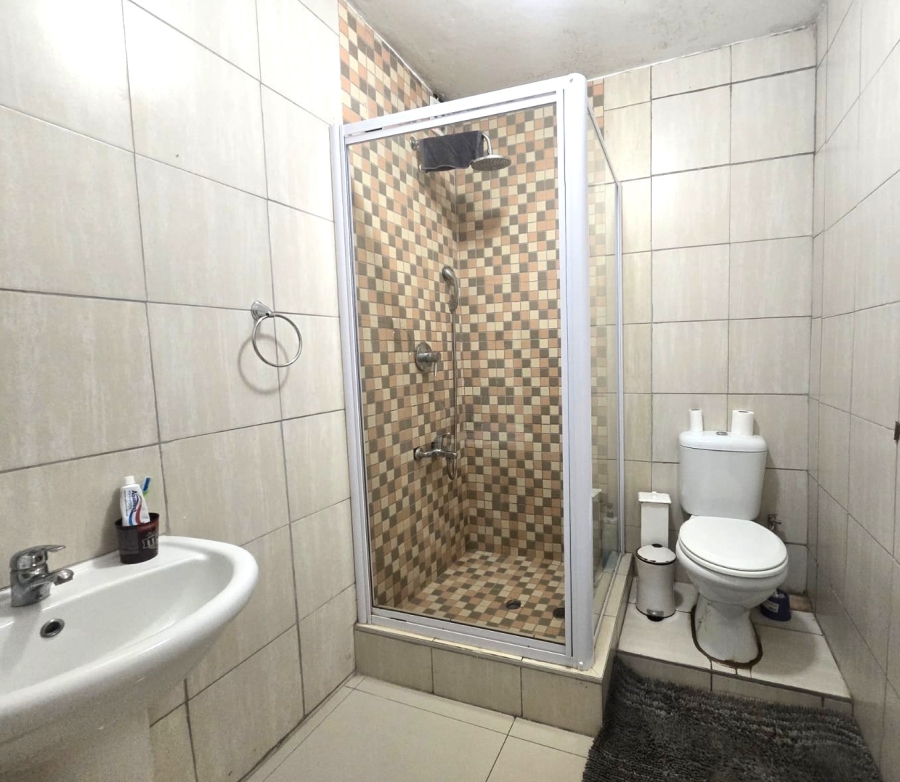 To Let 2 Bedroom Property for Rent in Somerset Park KwaZulu-Natal