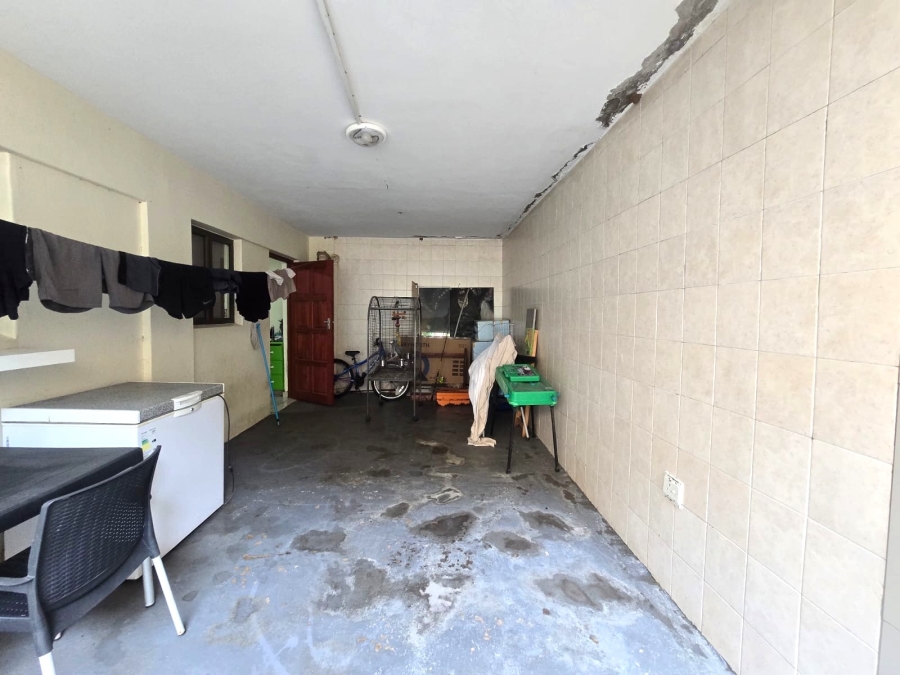 To Let 2 Bedroom Property for Rent in Somerset Park KwaZulu-Natal