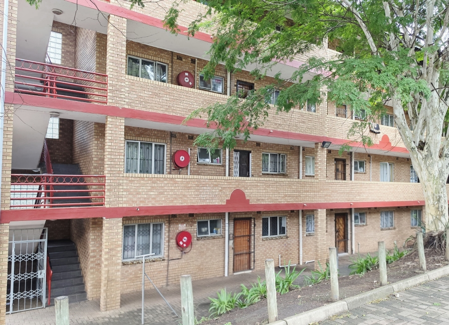 2 Bedroom Property for Sale in Empangeni Central KwaZulu-Natal