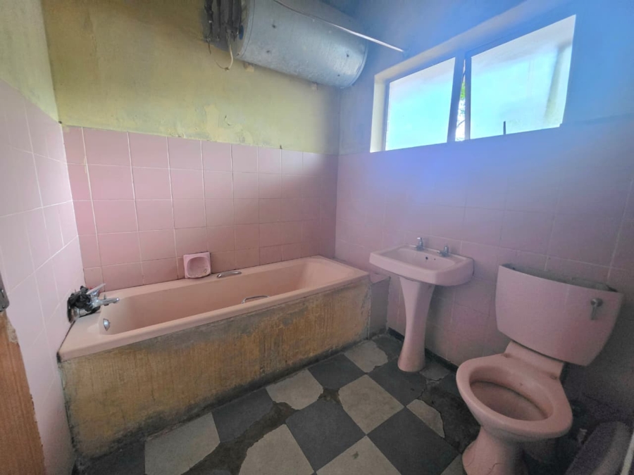 2 Bedroom Property for Sale in Empangeni Central KwaZulu-Natal