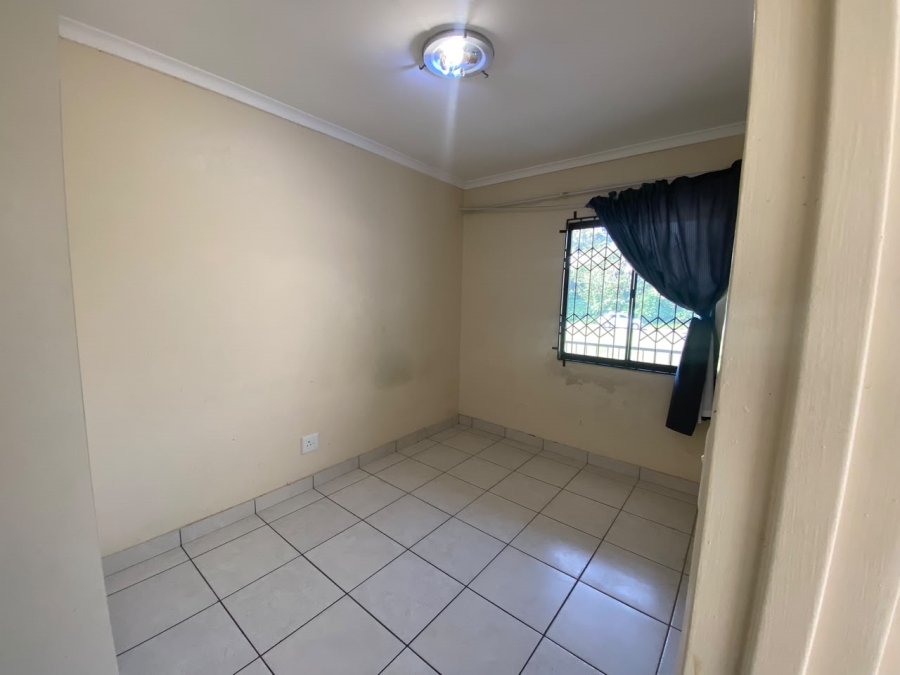 To Let 2 Bedroom Property for Rent in Sea View KwaZulu-Natal
