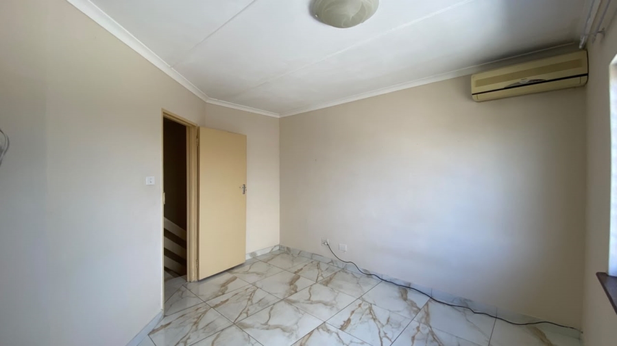 To Let 3 Bedroom Property for Rent in Glenwood KwaZulu-Natal