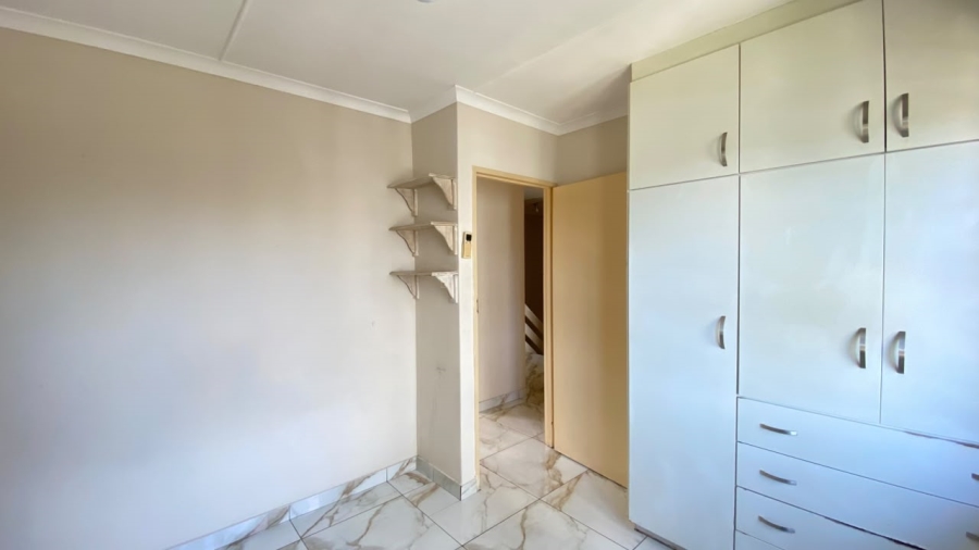 To Let 3 Bedroom Property for Rent in Glenwood KwaZulu-Natal