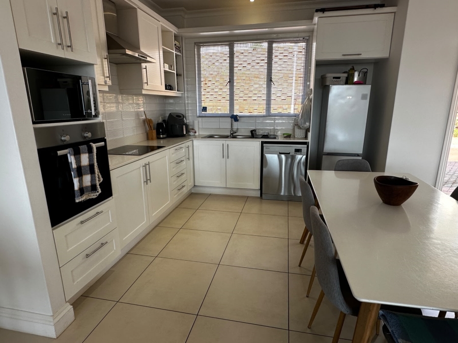 To Let 2 Bedroom Property for Rent in Mount Edgecombe KwaZulu-Natal