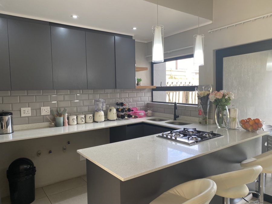 3 Bedroom Property for Sale in Palm Lakes Estate KwaZulu-Natal
