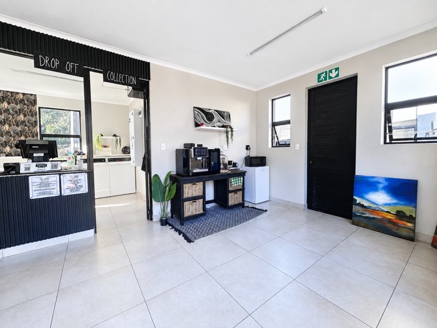 To Let 1 Bedroom Property for Rent in Waterfall KwaZulu-Natal