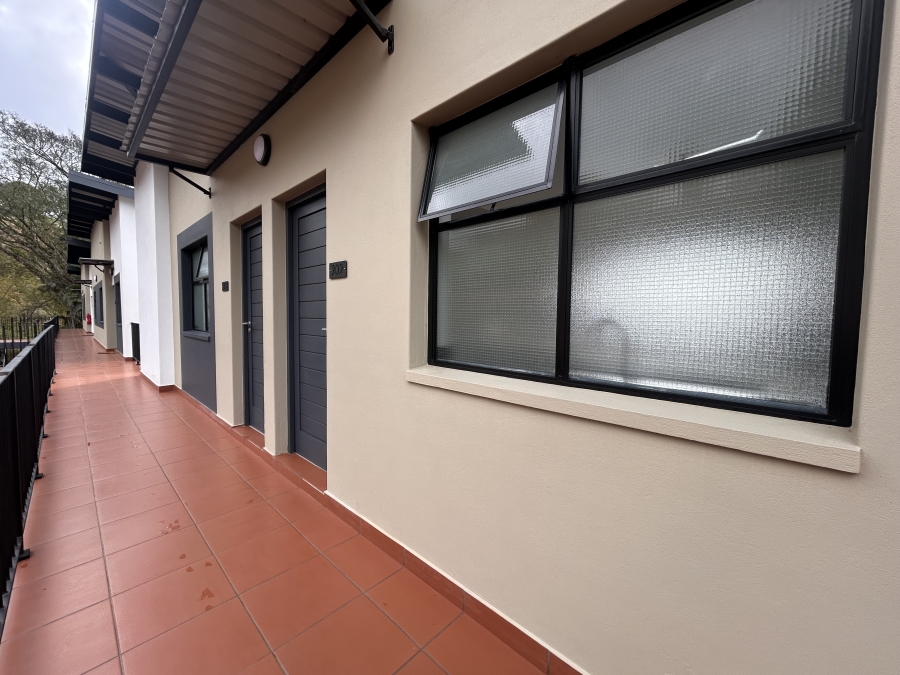 1 Bedroom Property for Sale in Waterfall KwaZulu-Natal