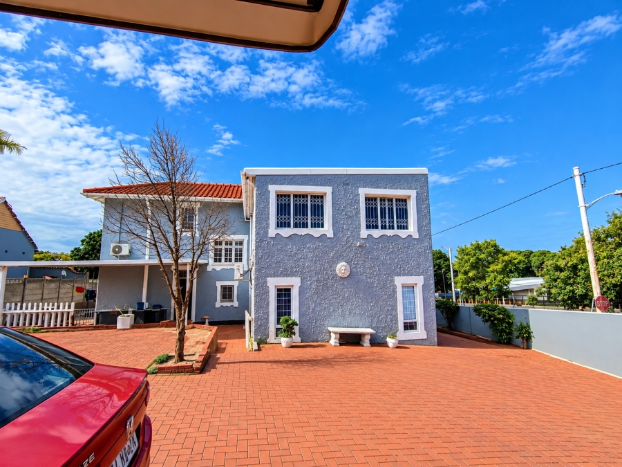 4 Bedroom Property for Sale in Glenwood KwaZulu-Natal