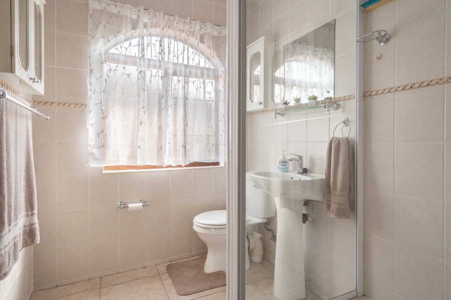 3 Bedroom Property for Sale in Waterfall KwaZulu-Natal