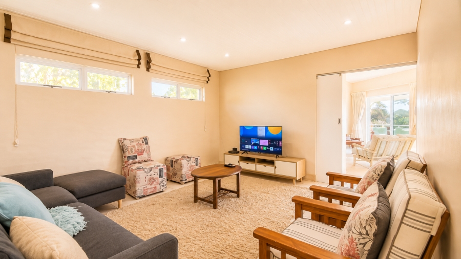 7 Bedroom Property for Sale in Sheffield Beach KwaZulu-Natal