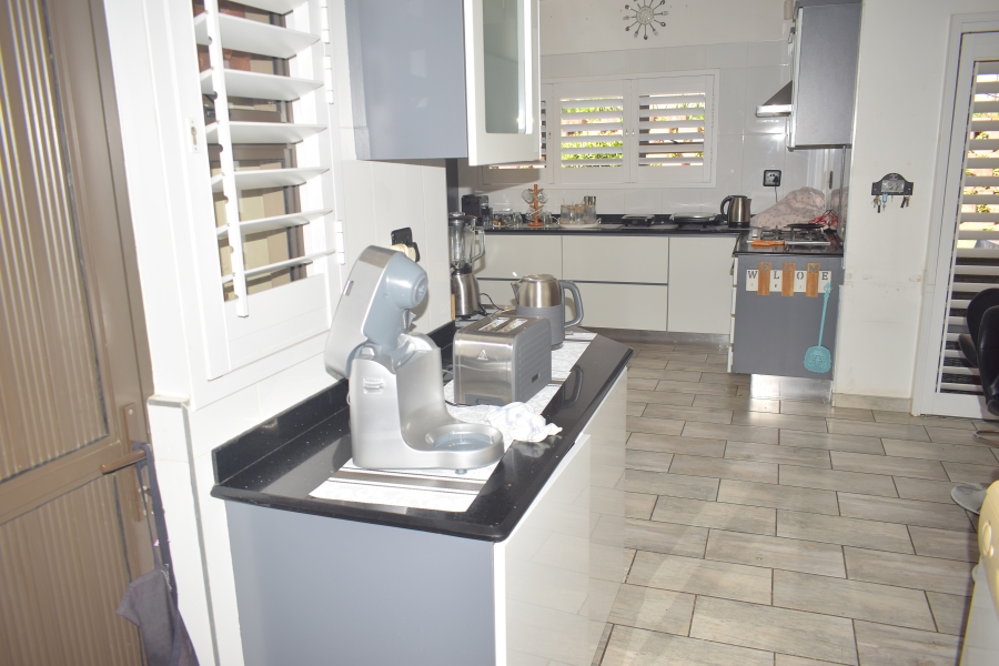 To Let 4 Bedroom Property for Rent in Izinga Estate KwaZulu-Natal