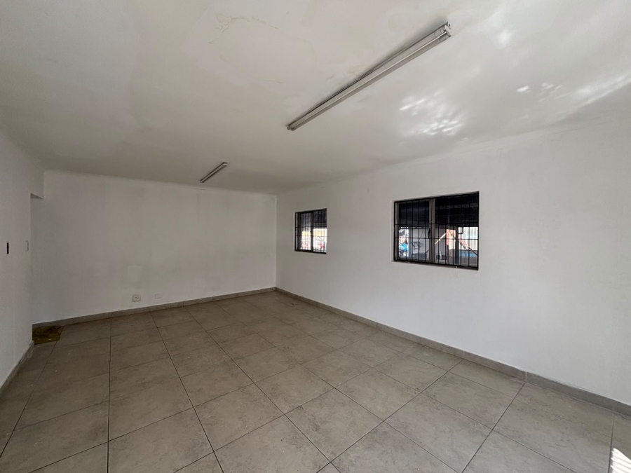 To Let Commercial Property for Rent in Phoenix Industrial KwaZulu-Natal