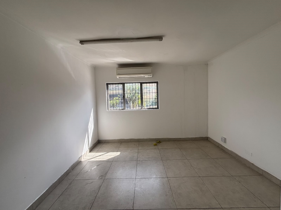 To Let Commercial Property for Rent in Phoenix Industrial KwaZulu-Natal