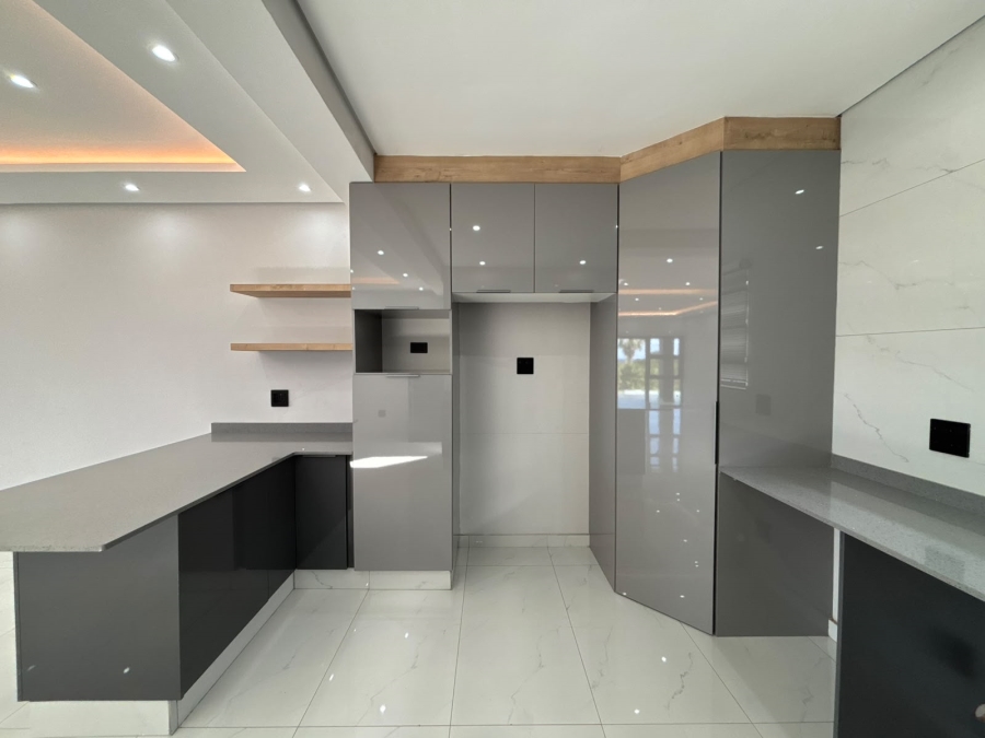 2 Bedroom Property for Sale in Umhlanga Ridge KwaZulu-Natal
