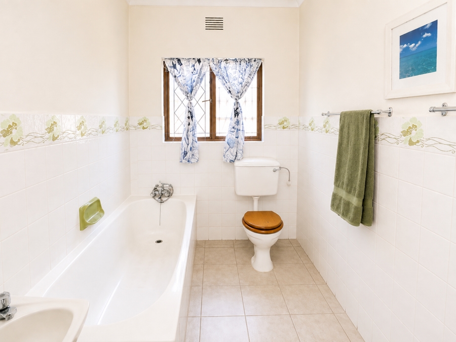 To Let 3 Bedroom Property for Rent in Richem KwaZulu-Natal