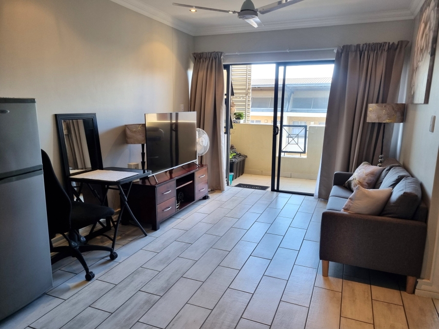 To Let 2 Bedroom Property for Rent in New Town Centre KwaZulu-Natal