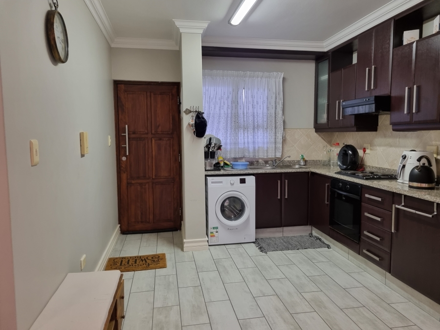 To Let 2 Bedroom Property for Rent in New Town Centre KwaZulu-Natal
