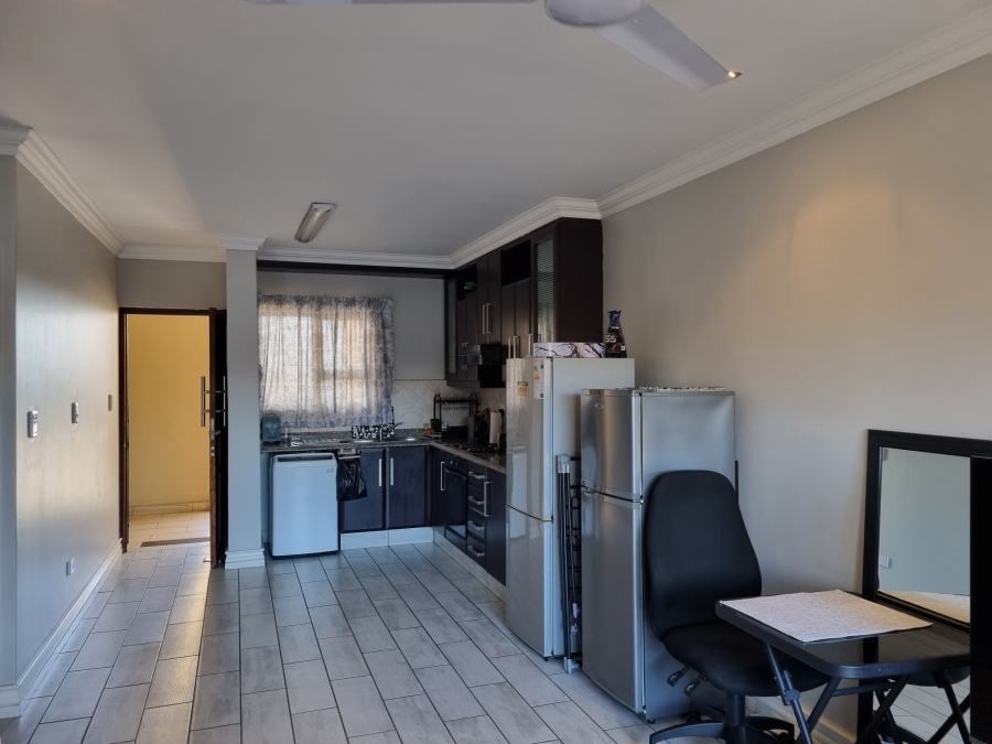 To Let 2 Bedroom Property for Rent in New Town Centre KwaZulu-Natal