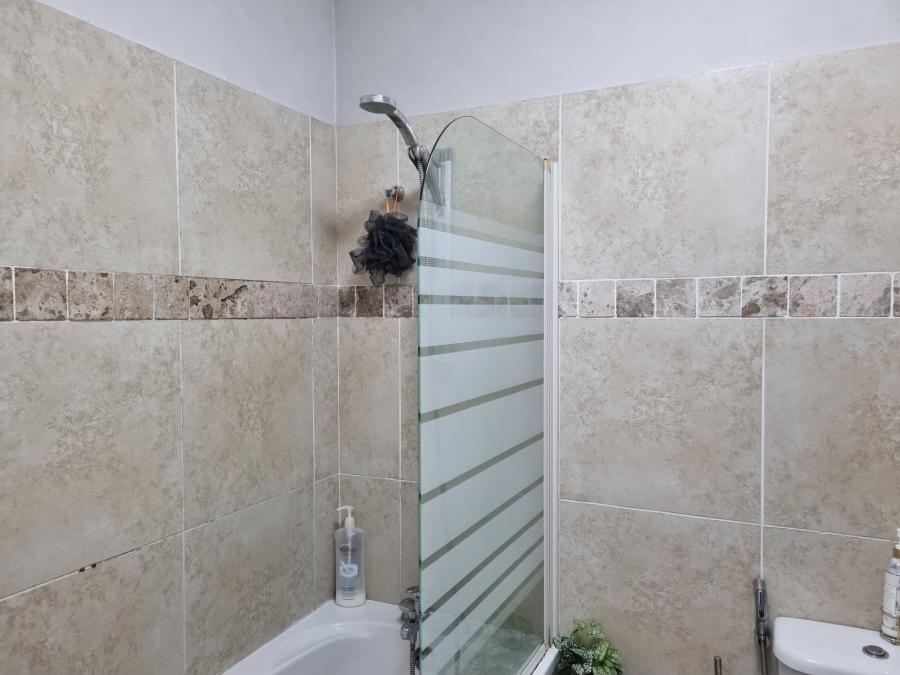 To Let 2 Bedroom Property for Rent in New Town Centre KwaZulu-Natal