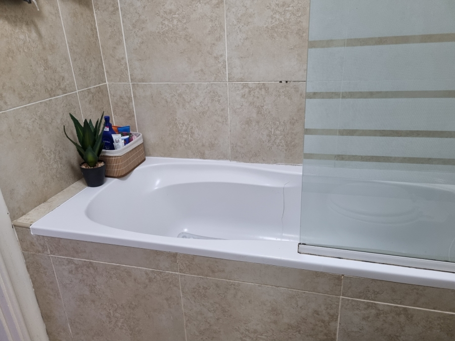 To Let 2 Bedroom Property for Rent in New Town Centre KwaZulu-Natal