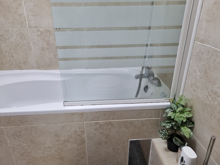 To Let 2 Bedroom Property for Rent in New Town Centre KwaZulu-Natal
