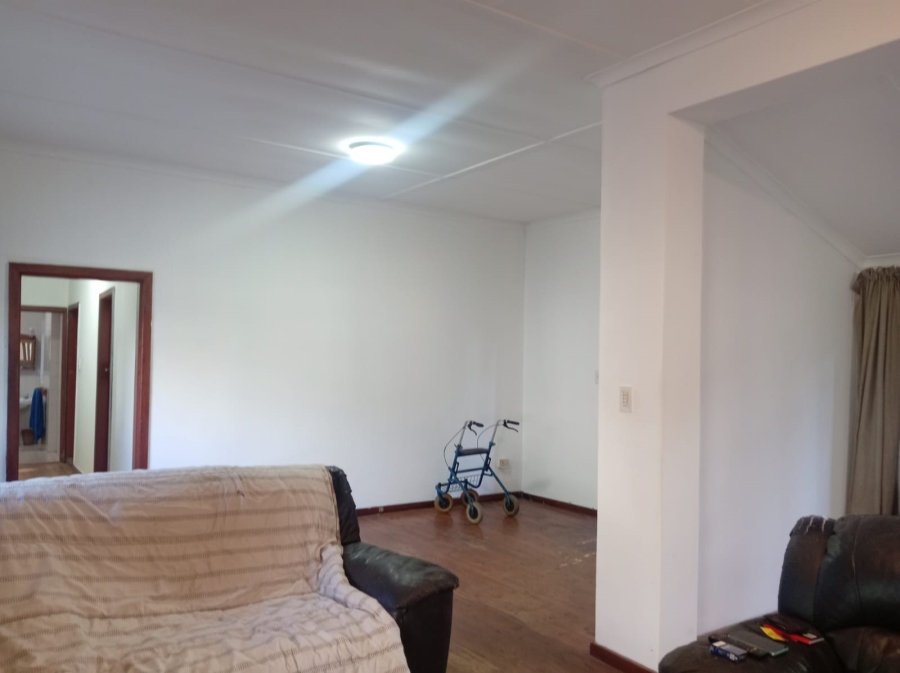 3 Bedroom Property for Sale in Amanzimtoti KwaZulu-Natal