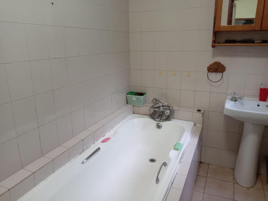 3 Bedroom Property for Sale in Amanzimtoti KwaZulu-Natal