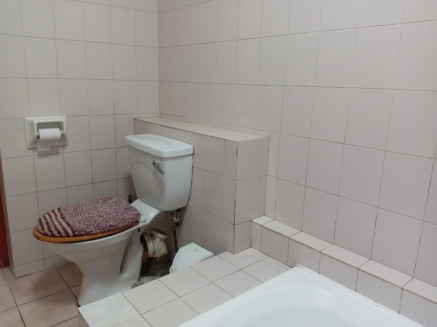 3 Bedroom Property for Sale in Amanzimtoti KwaZulu-Natal